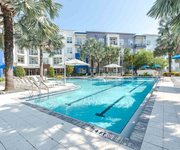 On-site dog spa with individual bathing stations at Solstice Apartments